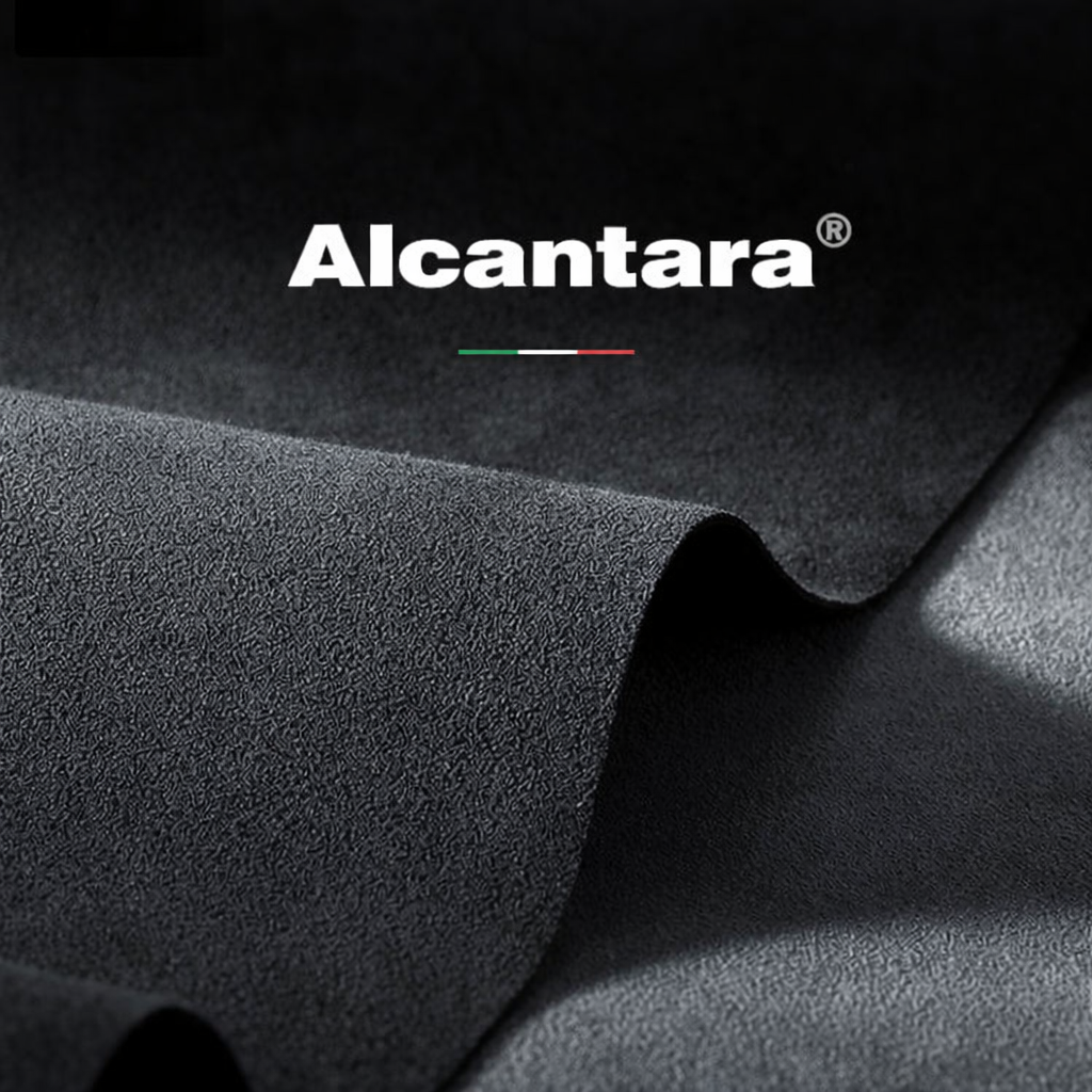 Hochwertiges Alcantara Material mit samtiger Premium-Textur für AlcantaraCase™ MagSafe Handyhülle.